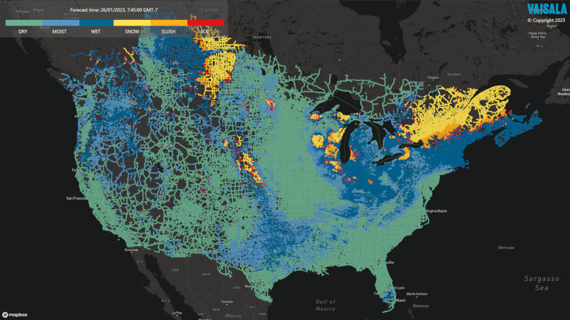 地图显示道路表面条件 - 干燥，潮湿，潮湿，雪，泥浆或冰 - 遍布北美